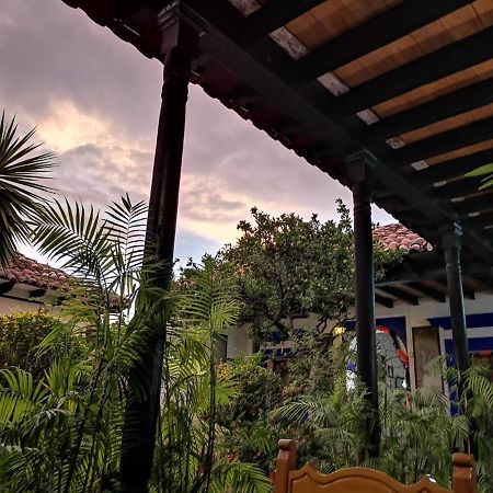 Hotel Posada Casa Juana Сан-Кристобаль-де-Ла-Касас Экстерьер фото